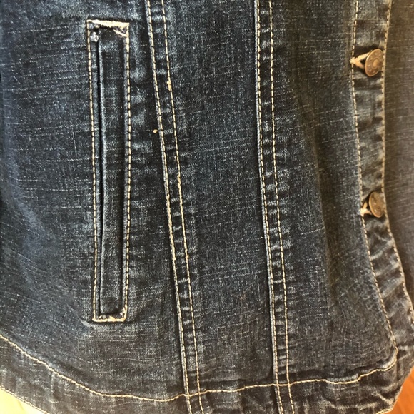 Blue Jean Jacket - Picture 5 of 8